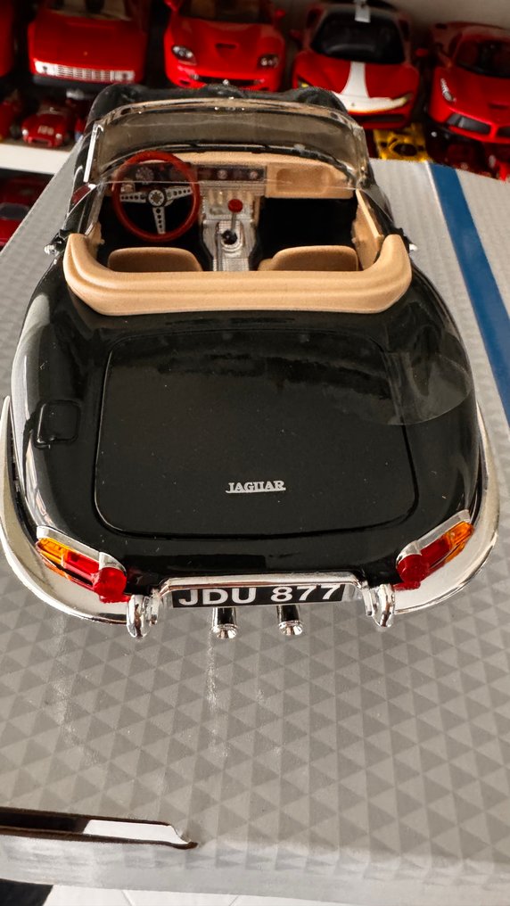 Bburago 1:18 - Modelbil - Jaguar E-Type cabriolé - Ano 1961 #3.2