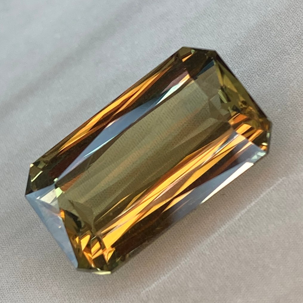 没有保留价 水硬铝石 - 10.24 ct - 国际有色宝石协会(ICA GemLab) - Zultanite Csarite #1.0