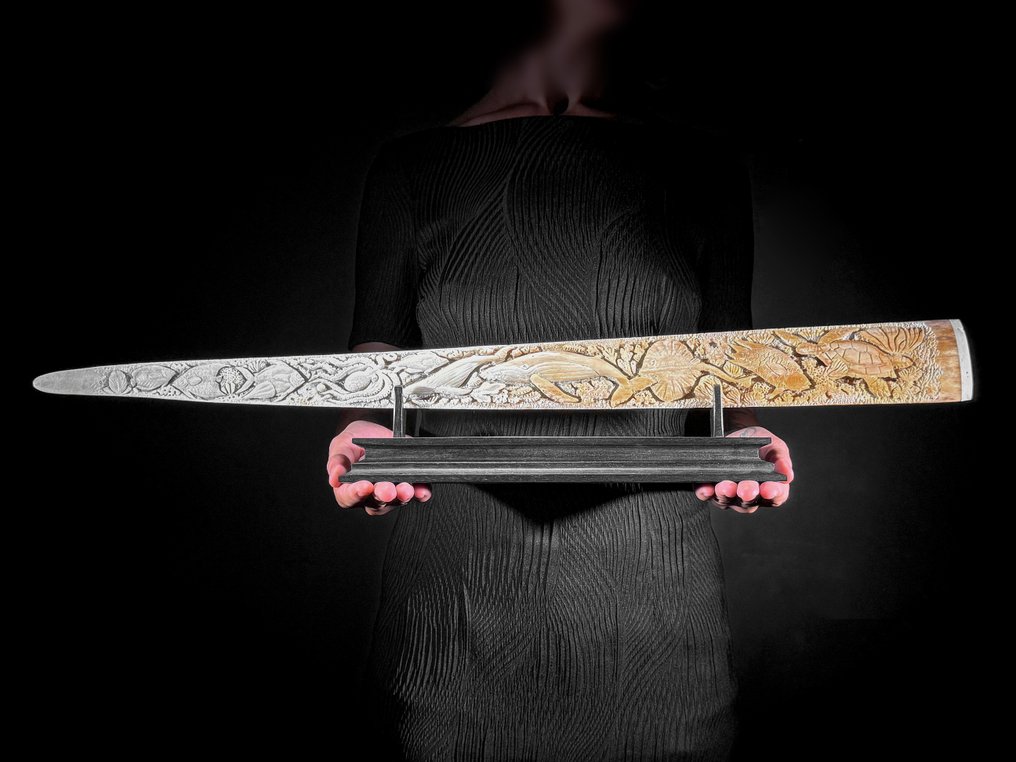 NO RESERVE PRICE - Large Carved Swordfish Rostrum mounted on pedestal - Marine Motif - Rostrum - Xiphias Gladius - 13 cm - 71 cm - 6 cm- Non-CITES species - (1) #1.0