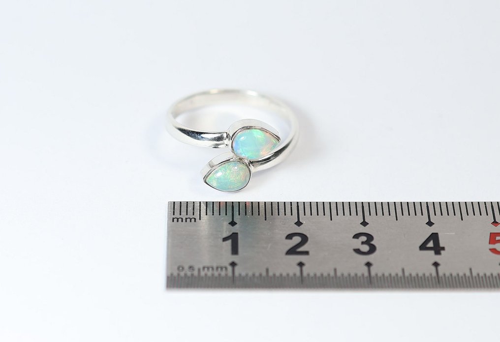 埃塞俄比亚欧泊 / 韦洛欧泊 戒指 / 新- 2.9 g - (1) #4.3