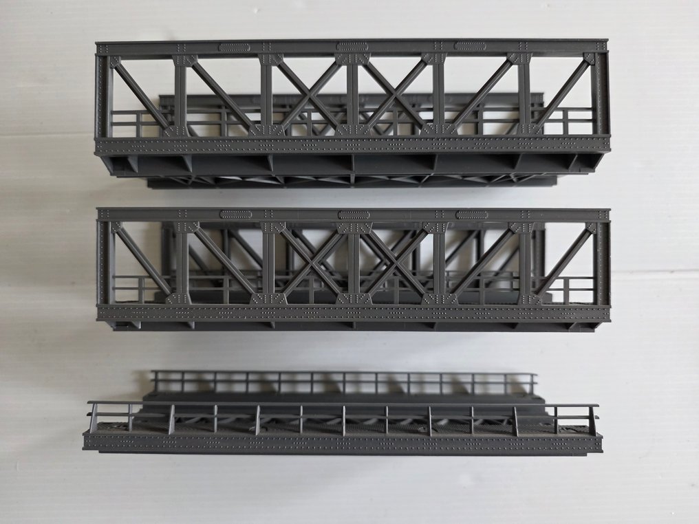 Märklin H0 - 7263/7262/7268/7267/7252/7253/7251/7250 - Model train bridge parts (46) - Arch bridge, lattice bridges, pillars, K+M rails #4.3