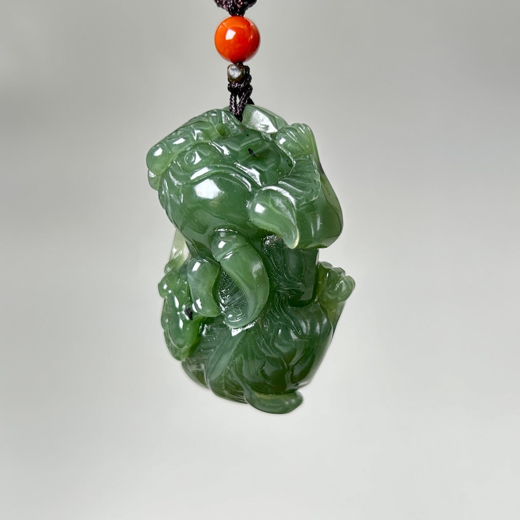 Jade néphrite certifié Pendentif- 30.73 g - (1) #4.3
