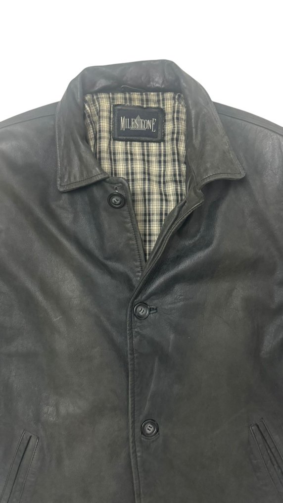 milestone - Μπουφάν #3.2