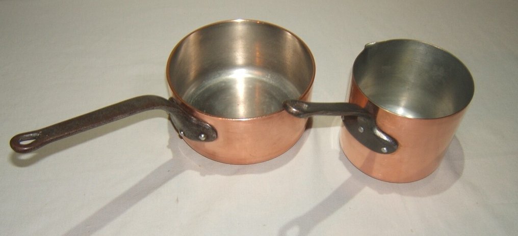 Een degelijke koperen Franse steelpan en een sauspan met schenktuit - 锅 - 铜，铸铁 #2.1