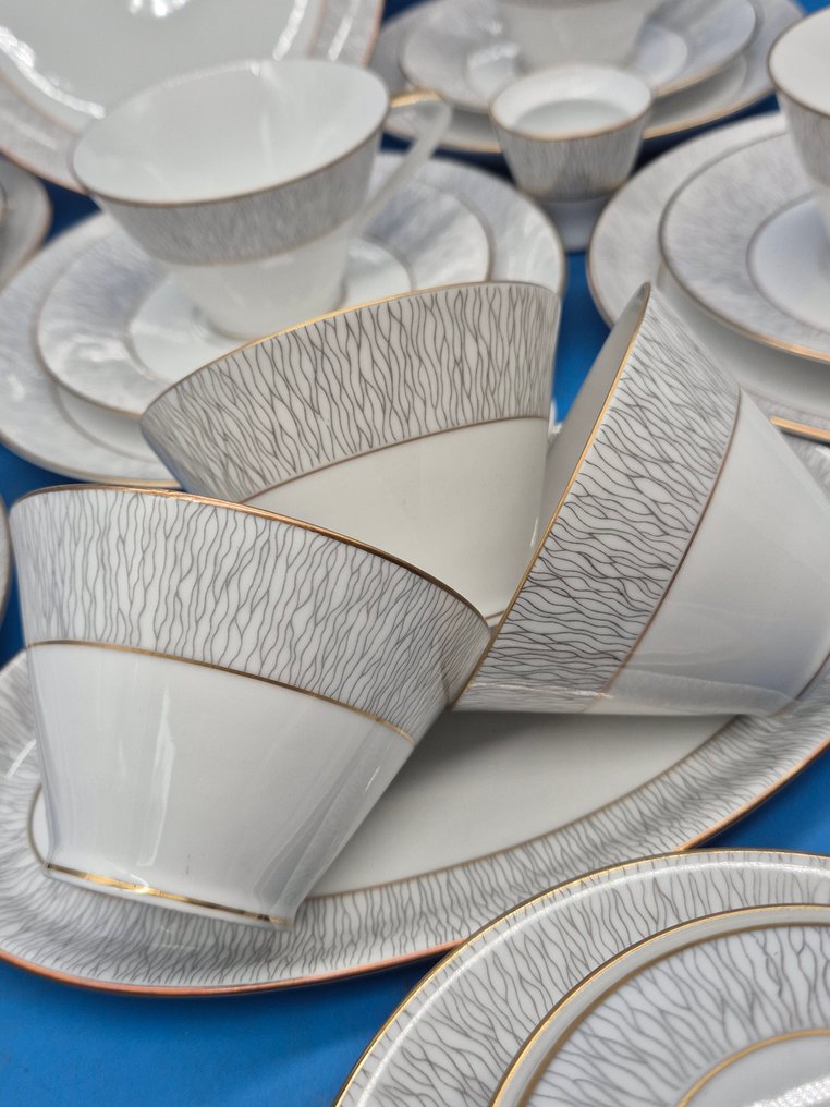 Königl. pr. Tettau – Kaffeeservice, Porzellan – Dekor mit Goldrand - Coffee set - Porcelain #4.3