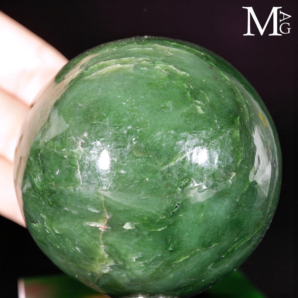 First Quality Nefrite sphere Sfera Di Giada Nefrite. - Korkeus: 76.5 mm - Leveys: 76.5 mm- 707 g - (1) #1.0