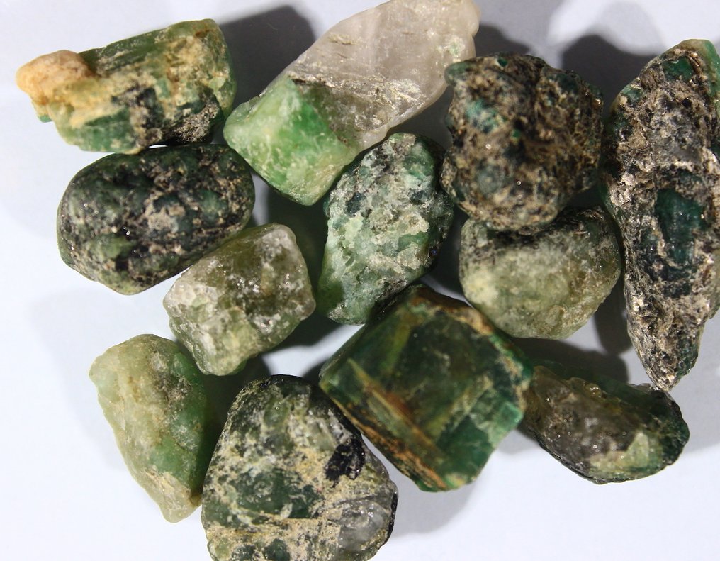 Ct. 168.0 natural rough emerald Specimen- 33.6 g #1.0