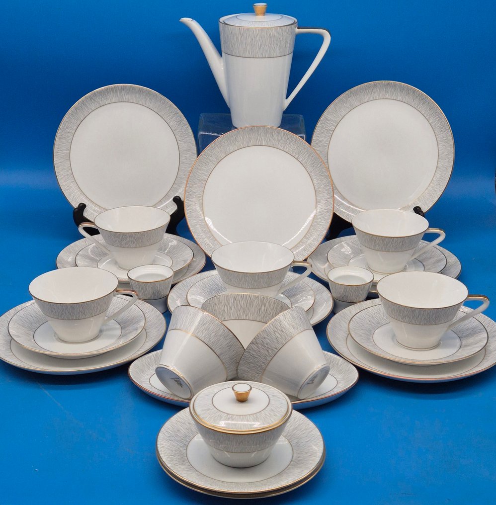 Königl. pr. Tettau – Kaffeeservice, Porzellan – Dekor mit Goldrand - Coffee set - Porcelain #1.0