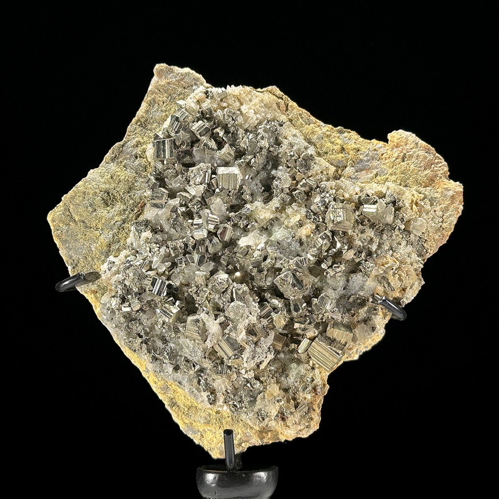 NO RESERVE PRICE - Wonderful Pair of Pyrite and Cube calcite - Crystal Cluster on custom stands- 1700 g - (2) #2.1