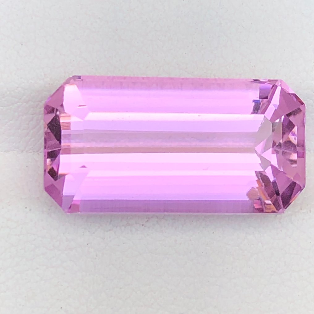 没有保留价 - 1 pcs  粉色, 紫罗兰色 紫锂辉石  - 14.60 ct - 国际宝石研究院（IGI） #1.0