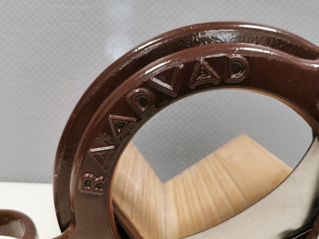 Raadvad - Ove Larsen - Brødskærer - 294 - Træ, Stål, Jern #4.3