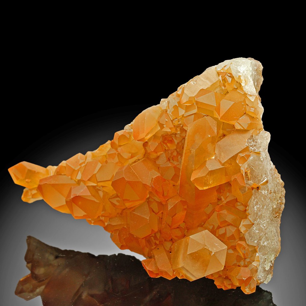 Tangerine Quartz Crystals - Height: 11.2 cm - Width: 8.2 cm- 274 g #4.3