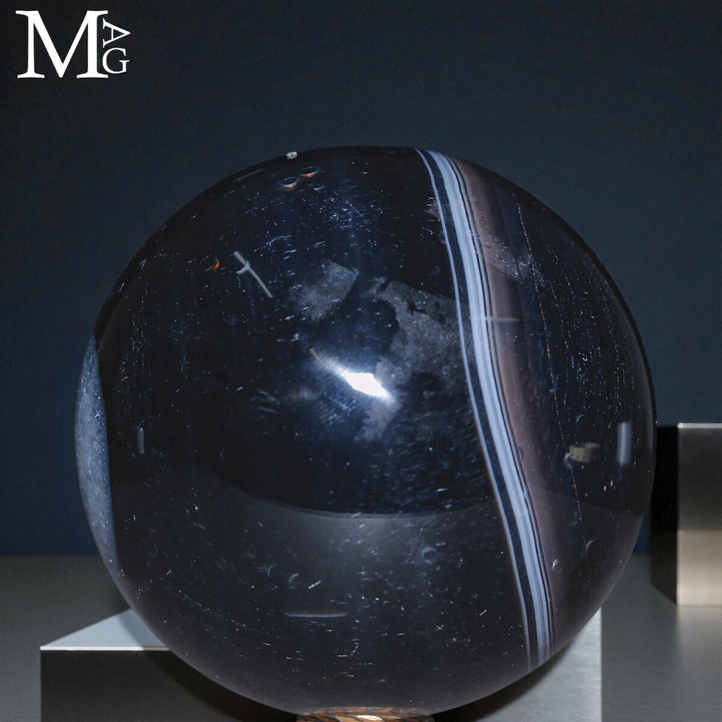 Natural Dyed Agata - Sphere Beautiful sphere in agate. - Height: 77 mm - Width: 77 mm- 644 g #2.1