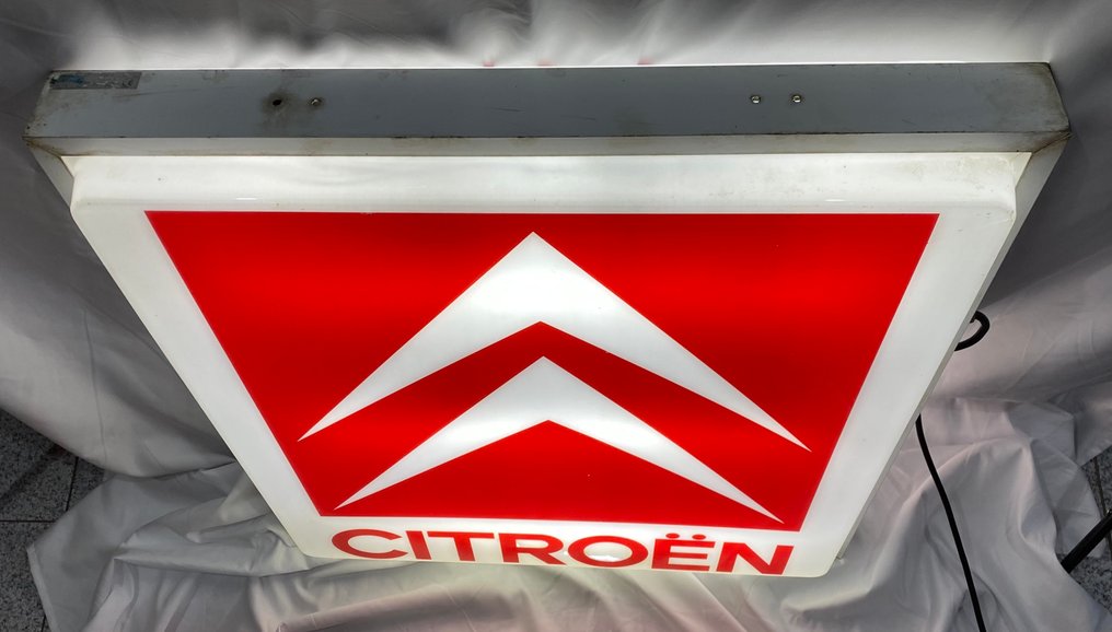 illuminated sign - Citroën - 1980 #3.2