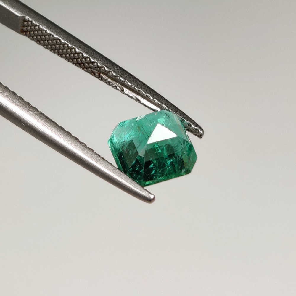 绿色 祖母绿  - 1.96 ct - 国际有色宝石协会（ICA GemLab） - 次要油 #4.3