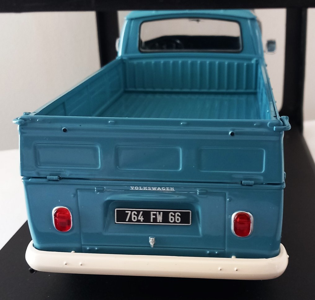 Solido 1:18 - Modelkassevogn - Volkswagen T2 pickup #3.2