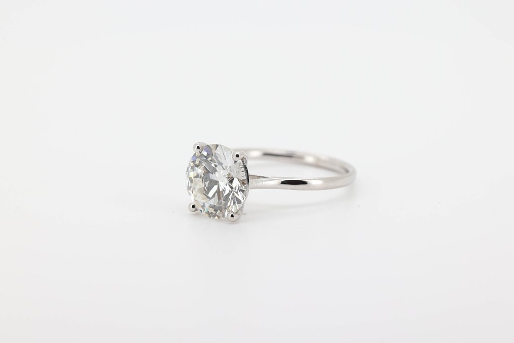 Ring - 14 kt. White gold - 3.00ct. tw. Diamond (Lab-grown) - Round F-VVS2 #1.0