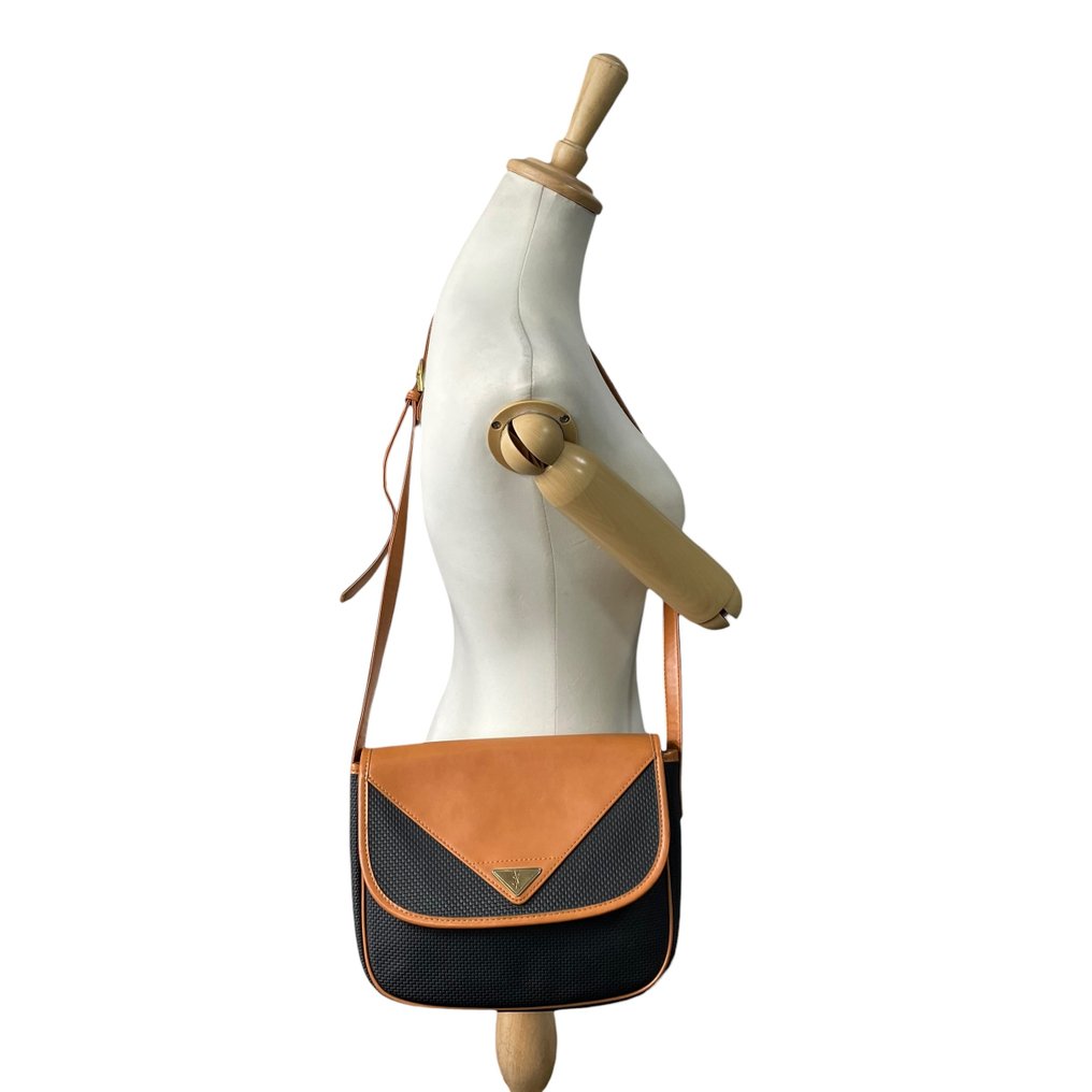 Yves Saint Laurent - Shoulder Bag Vintage Triangular Logo Plate Leather & PVC - 挂肩式皮包 #3.2