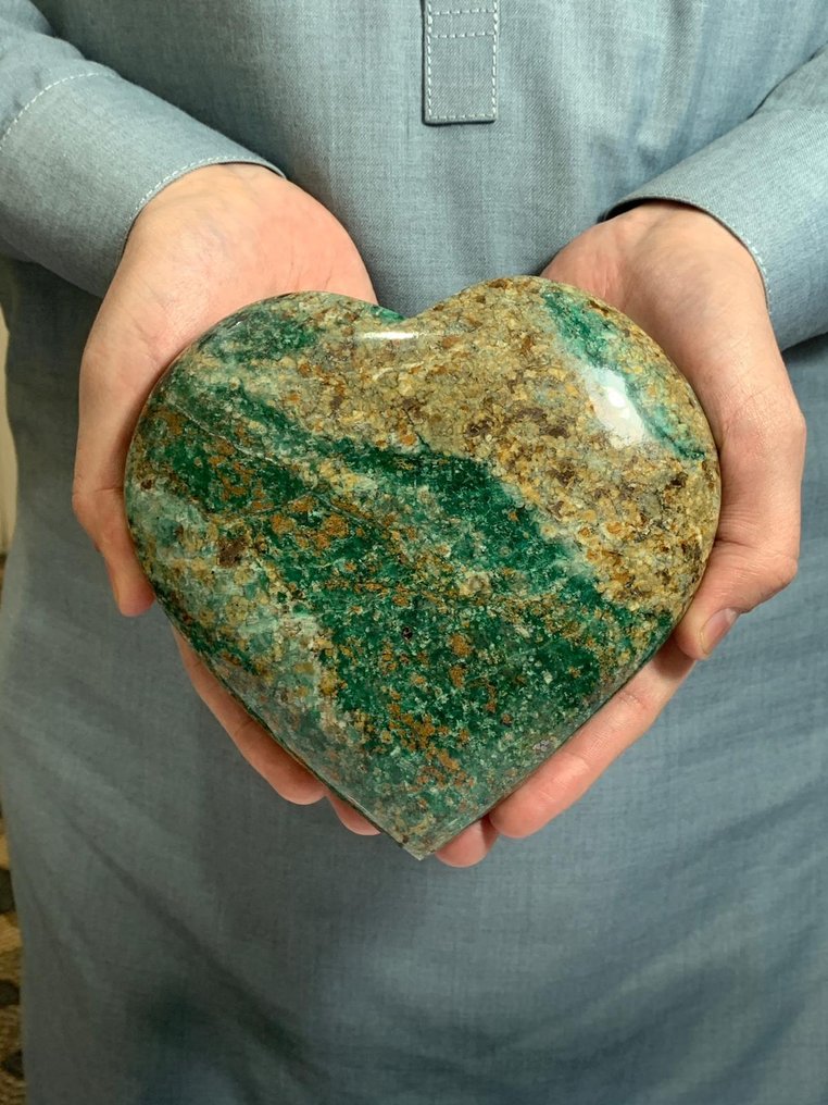 Large Polished Green Aventurine – Decorative Mineral Heart - Height: 15 cm - Width: 13.75 cm- 1670 g - (1) #1.0
