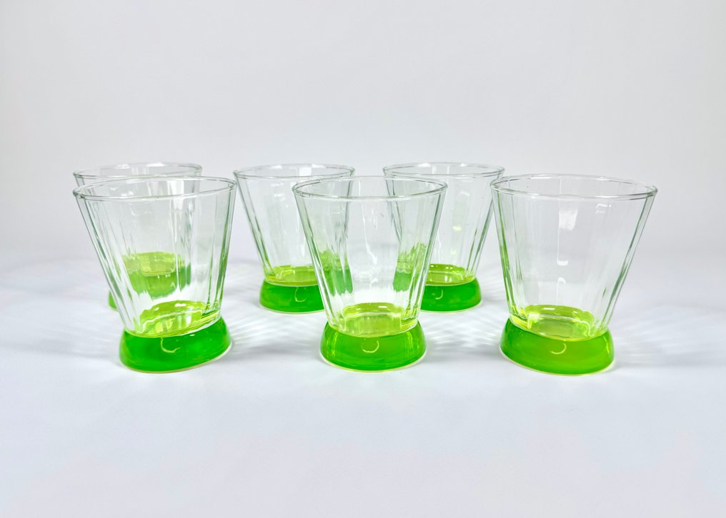 Drinking set for 6 (6) - uranium glass - Set of 6 glasses #1.0