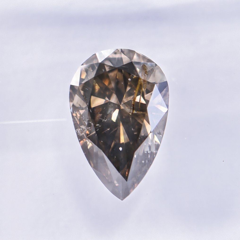 No reserve price - 1 pcs Diamond (Natural coloured) - 1.06 ct - Pear - Fancy deep Greyish, Greenish Yellow - I1 - International Gemological Institute (IGI) - VG #2.1