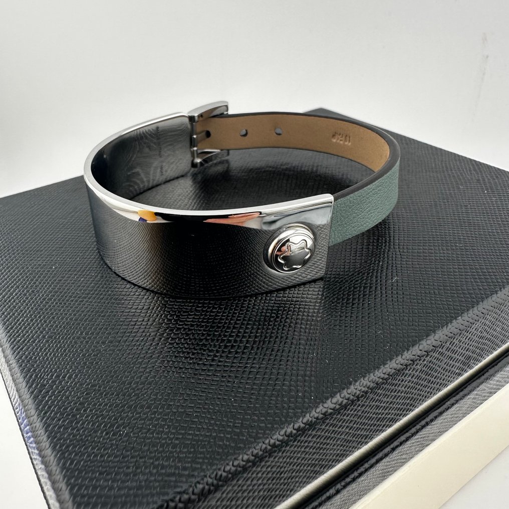 Montblanc - Τύλιξέ με σε ατσάλι και πράσινο δέρμα. Ρυθμιζόμενο μέγεθος. - Βραχιόλι #1.0