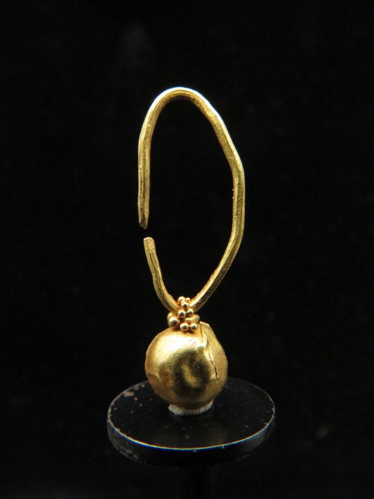 Ancient Roman Gold decorated 'Grapevine' Earring - 2.2 cm  (No reserve price) #1.0