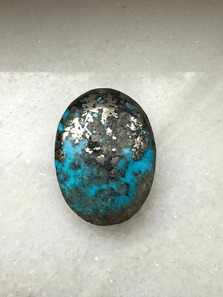 Turcoaz Bijuterie adevărată! Culoare de top Neishabour Turquoise 40,95 Ct. Piesă mare și minunată. Calitate - Înălțime: 29 mm - Lățime: 20 mm- 8.19 g #1.0