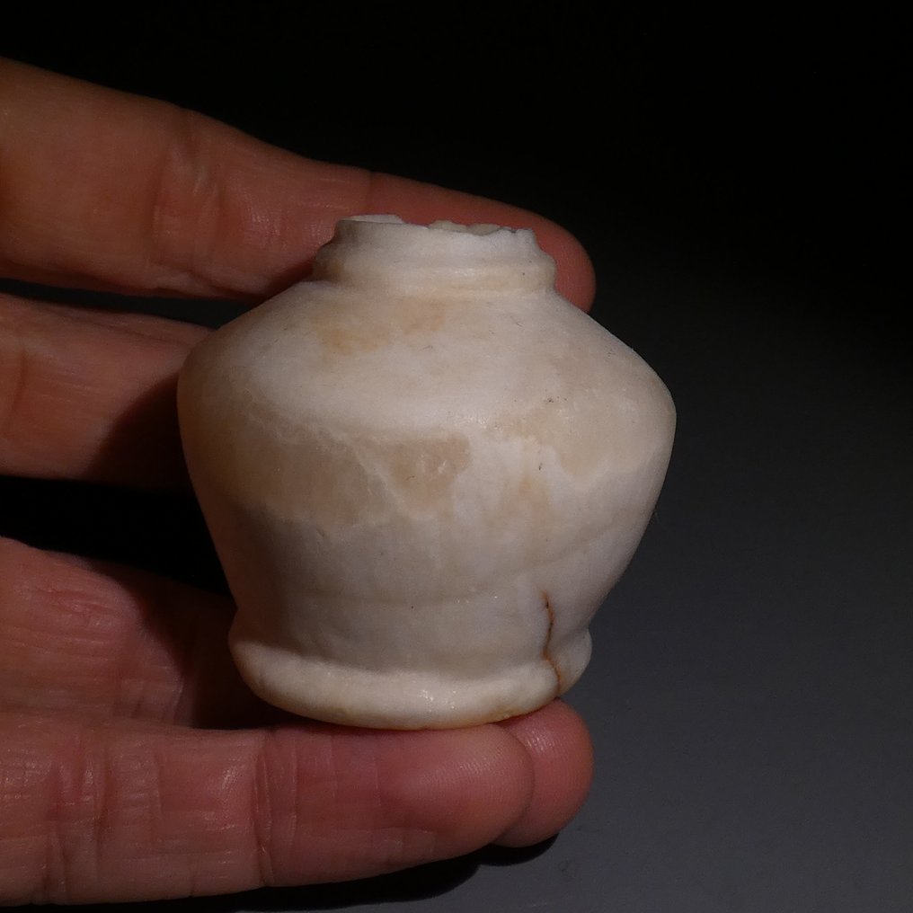 Égypte ancienne Albâtre Kohl Jar. 4,7 cm H. Nouvel Empire, 1550 - 1070 av. J.-C. #2.1