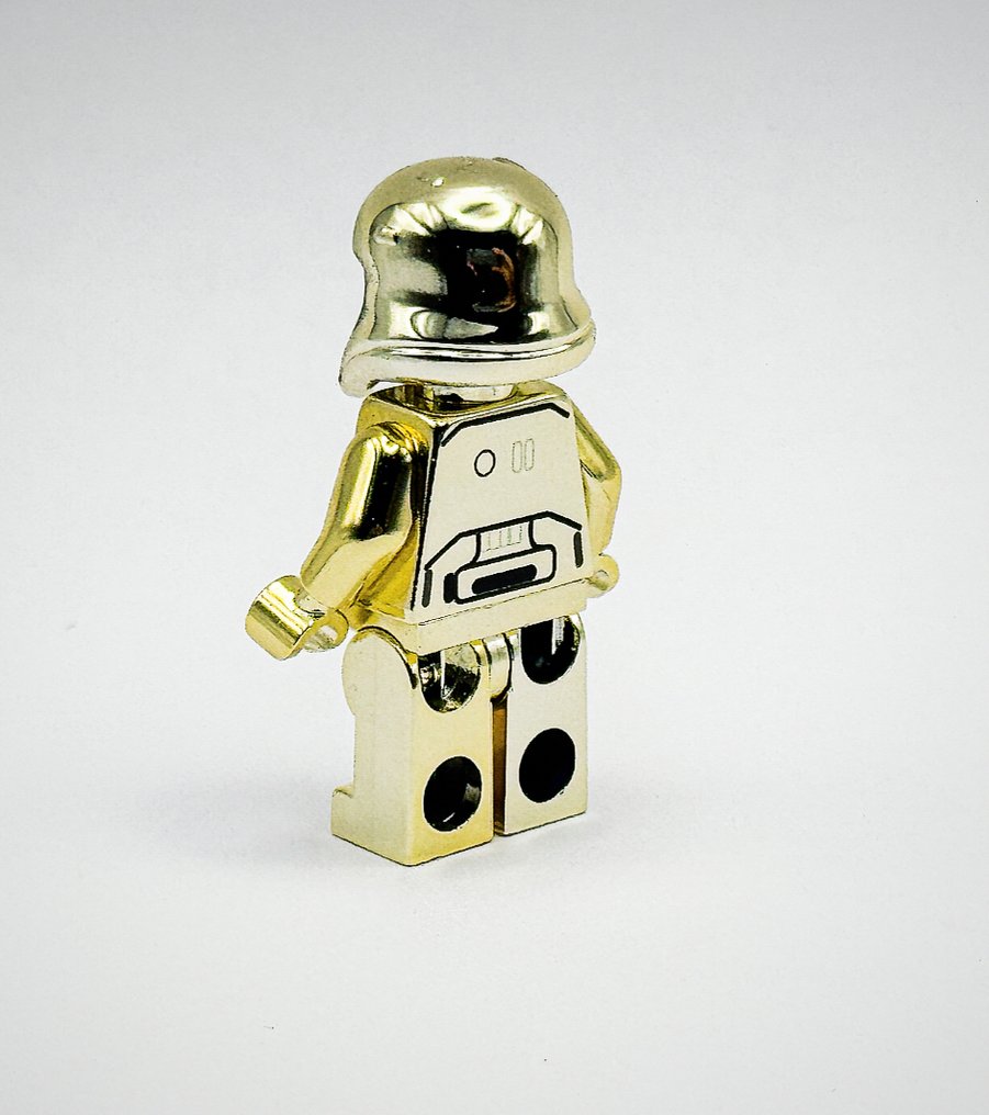 LEGO Minifigure - Star Wars - Chrome Gold Plated Captain Phasma Minifigure Official Customized Lego Parts!! #2.1