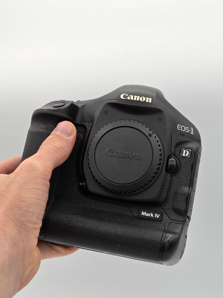 Canon EOS-1D Mark IV Digital reflex camera (DSLR) #1.0