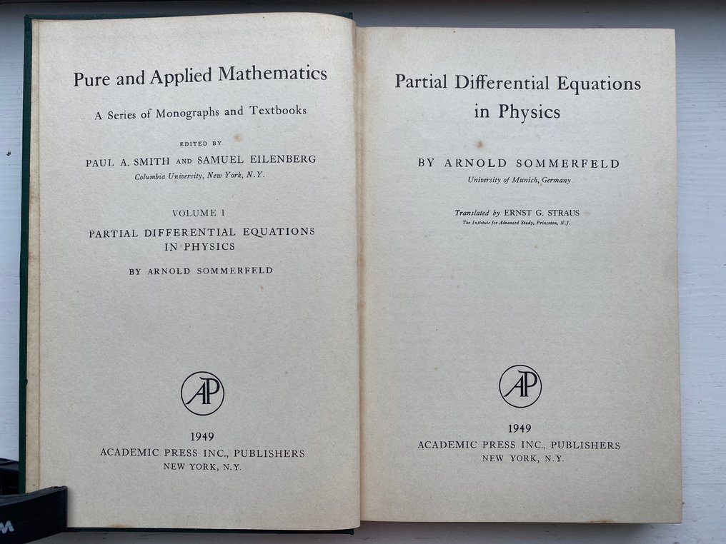 Arnold Sommerfeld - Partial Differential Equations in Physics. - 1953 #3.2