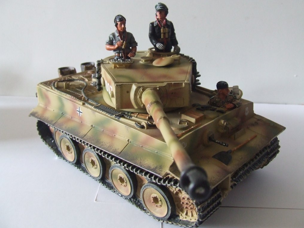 King & Country 1:32 - Model pojazdu wojskowego (4) - Tiger I - Michel Wittmann's - Leisbstanbartes, WW2 - WS43 #1.0