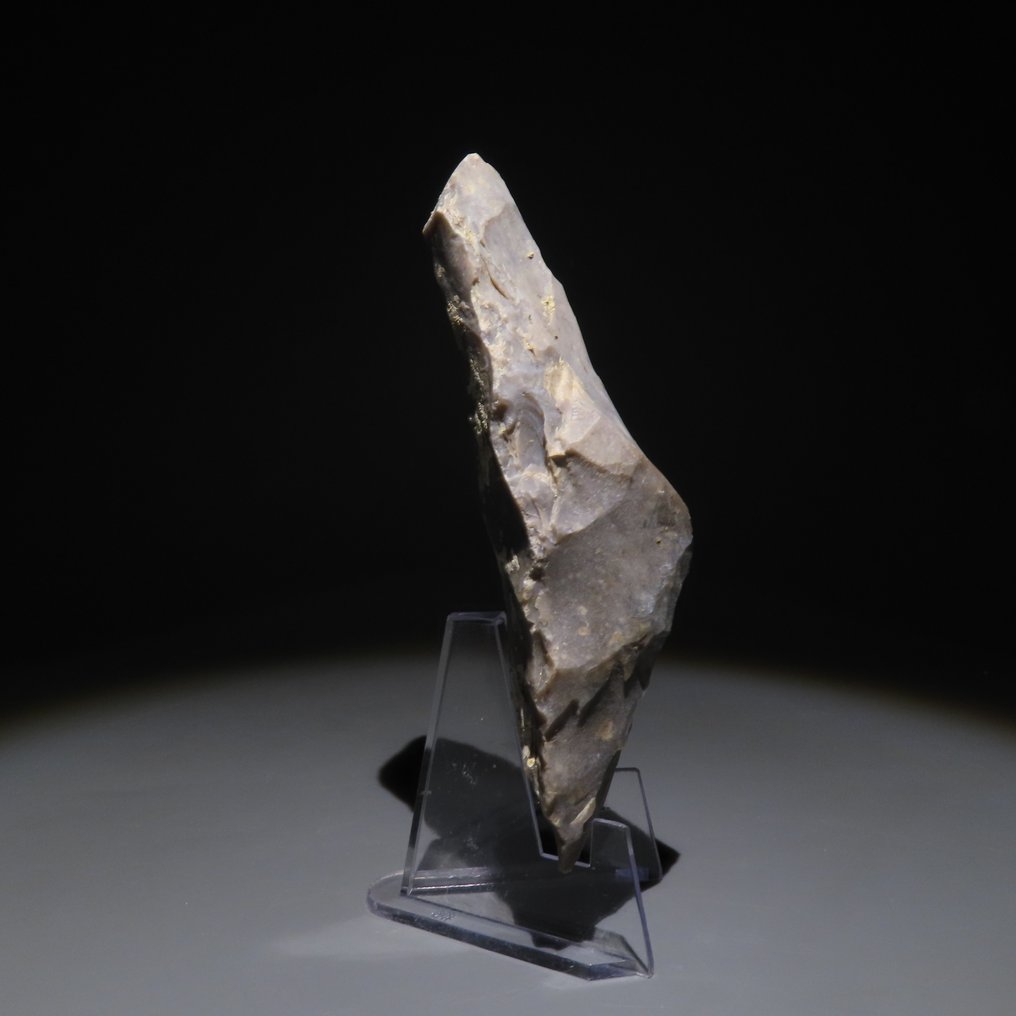 Neolithic Flint Tool. Spiennes, 4500-3500 BC. 12 cm height. Spanish Import License.  (No Reserve Price) #2.1