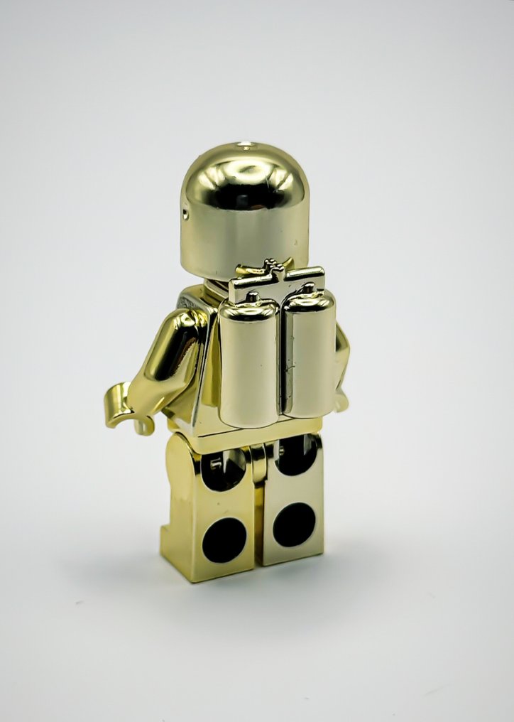 Lego Minifigure - Classic Space - Chrome Gold Plated Astronaut Christmas Limited Edition Minifigure Official Customized Lego parts!! #3.2