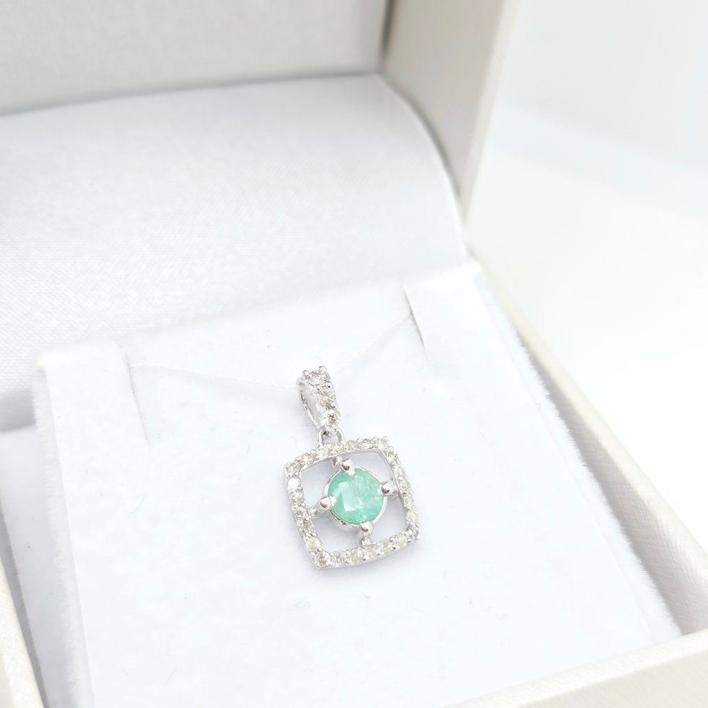 Sans prix de réserve - Pendentif - 14 carats Or blanc -  0.54ct. tw. Émeraude - Diamant #4.3