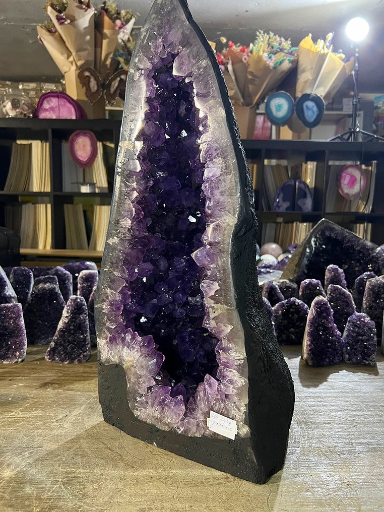 Amethyst Geode - Height: 57 cm - Width: 26 cm- 24 kg - (1) #1.0