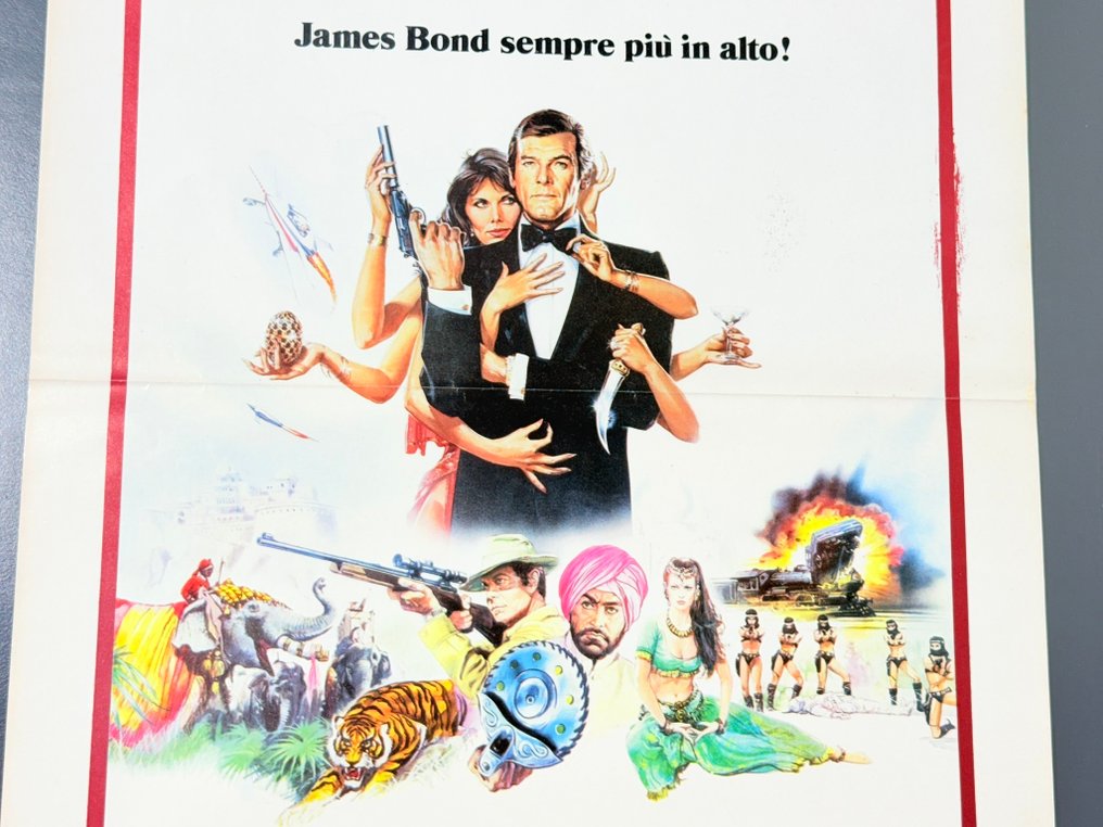 Roger Moore as James Bond 007 - Octopussy (1983) – Original Italian Poster - Folded (70x34 cm) #2.1