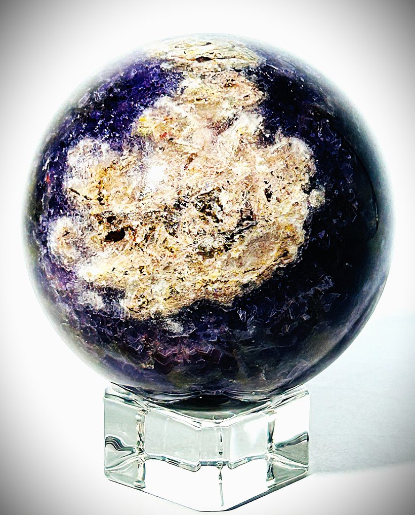 ***NO RESERVE*** Chevron Amethyst Sphere – Deep Color & White Calcite Banding Ø 78mm- 650 g - (1) #4.3