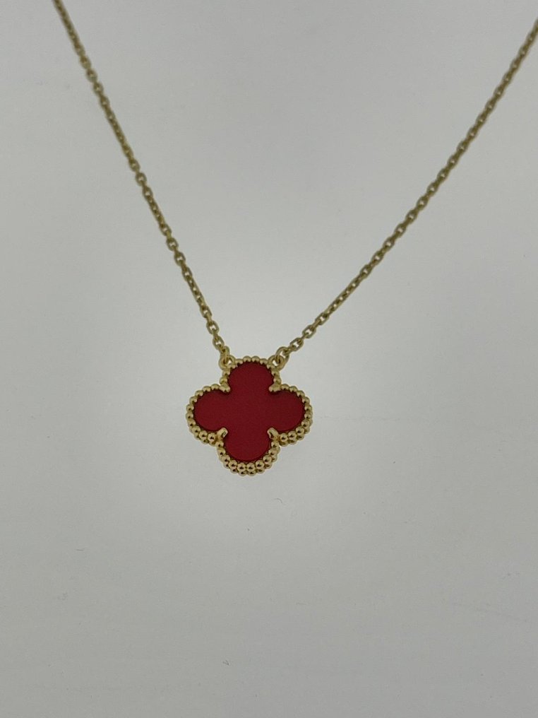 Van Cleef & Arpels - Collier - Alhambra - 18 carats Or jaune Calcédoine - Calcédoine - Burgundy #1.0