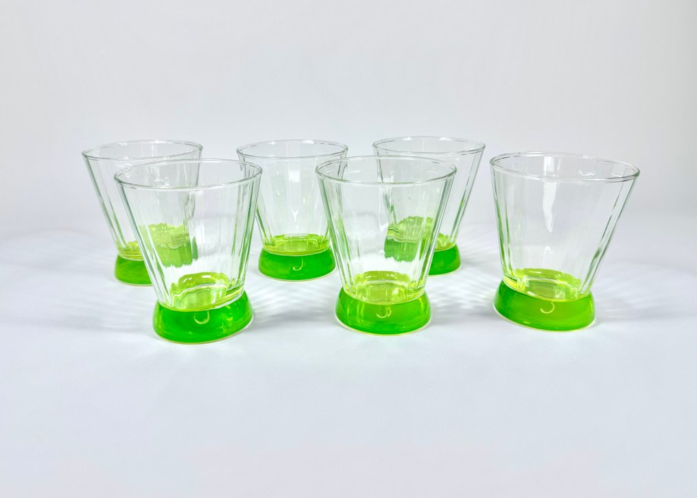 Drinking set for 6 (6) - uranium glass - Set of 6 glasses #1.0