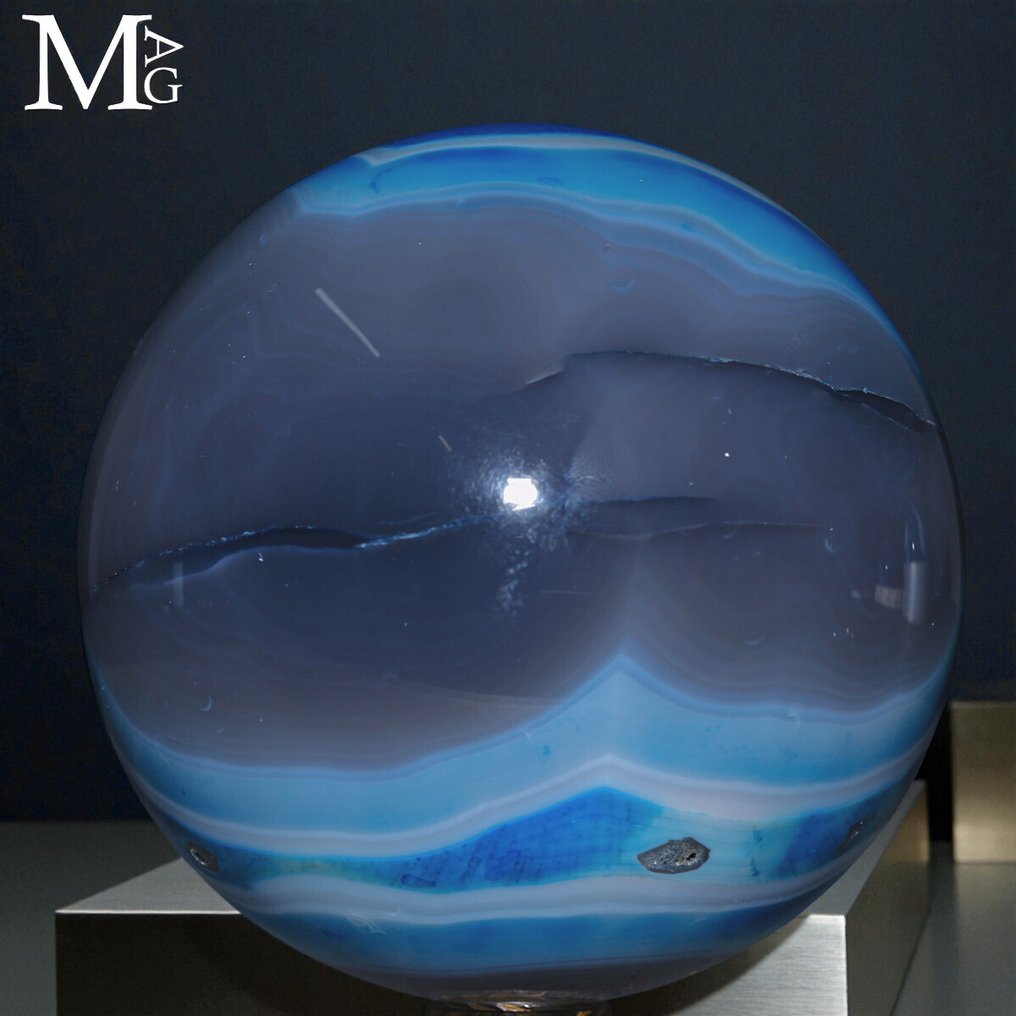 Natural Dyed Agata - Sphere Beautiful sphere in agate. - Height: 87 mm - Width: 87 mm- 945 g #1.0