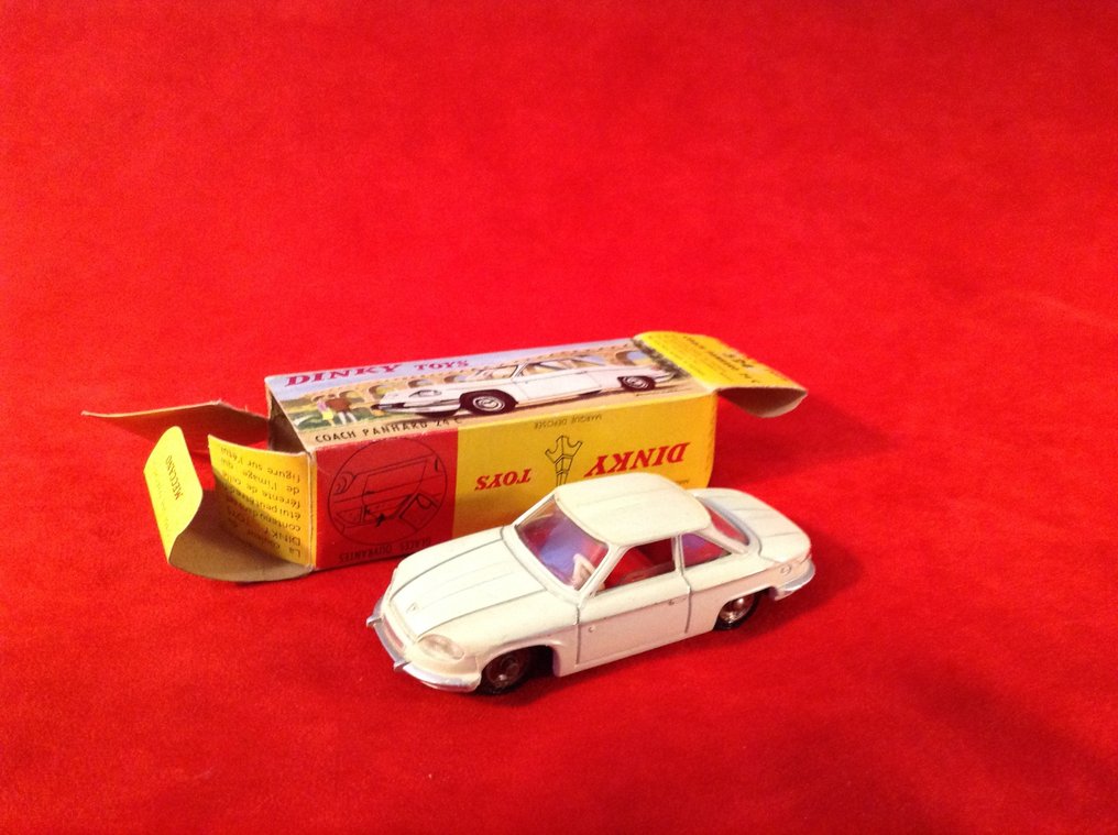 Dinky Toys 1:43 - Modellauto - 524 Panhard 24C Coupé 2-door Stradale road car 1964 - Verpackt - fast neuwertig #1.0