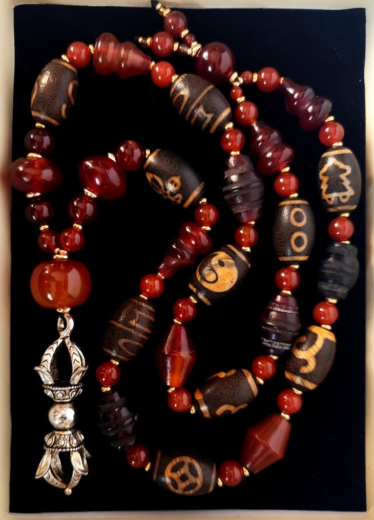 Agate & Carnelian - Harmonize energies Buddhist necklace - dZi - Tantric ritual - Scepter - Varja with 4 claws - 'Thunder & Diamond'- 181.61 g #1.0