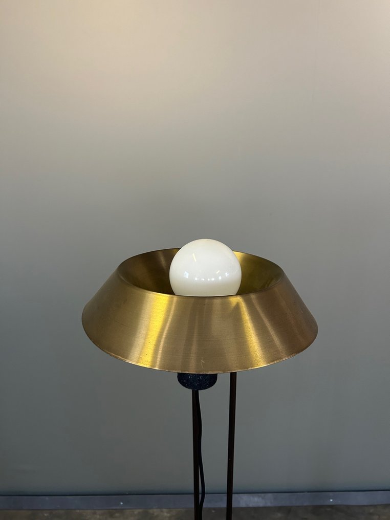 Lampe - Messing, Eisen - Stehlampe mit Struktur aus Messing und geprägtem Stahl. #3.2