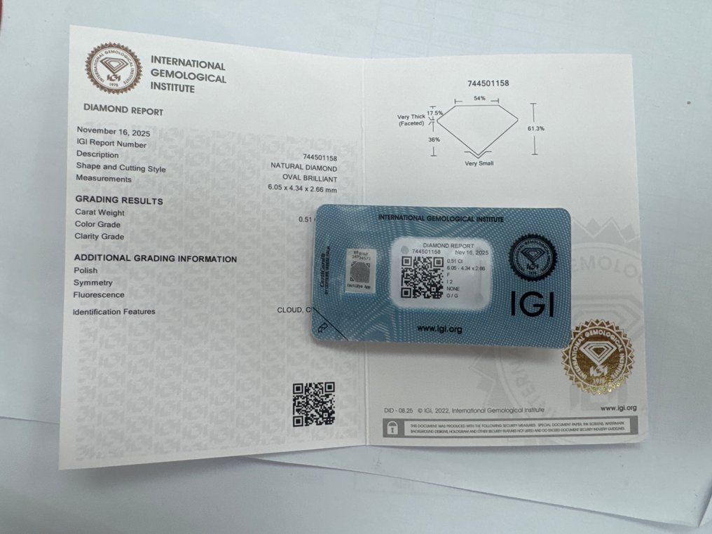 No reserve price - 1 pcs Diamond (Natural) - 0.51 ct - Oval - F - I2 - International Gemological Institute (IGI) #2.1