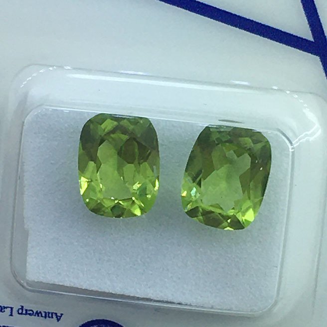 No Reserve Price - 2 pcs  Green Peridot  - 4.11 ct - Antwerp Laboratory for Gemstone Testing (ALGT) - NATURAL PERIDOT #3.2