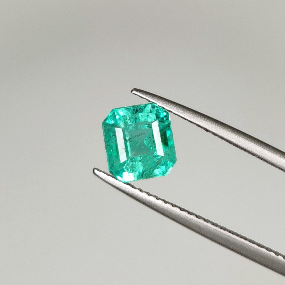 绿色 祖母绿  - 1.96 ct - 国际有色宝石协会（ICA GemLab） - 次要油 #2.1