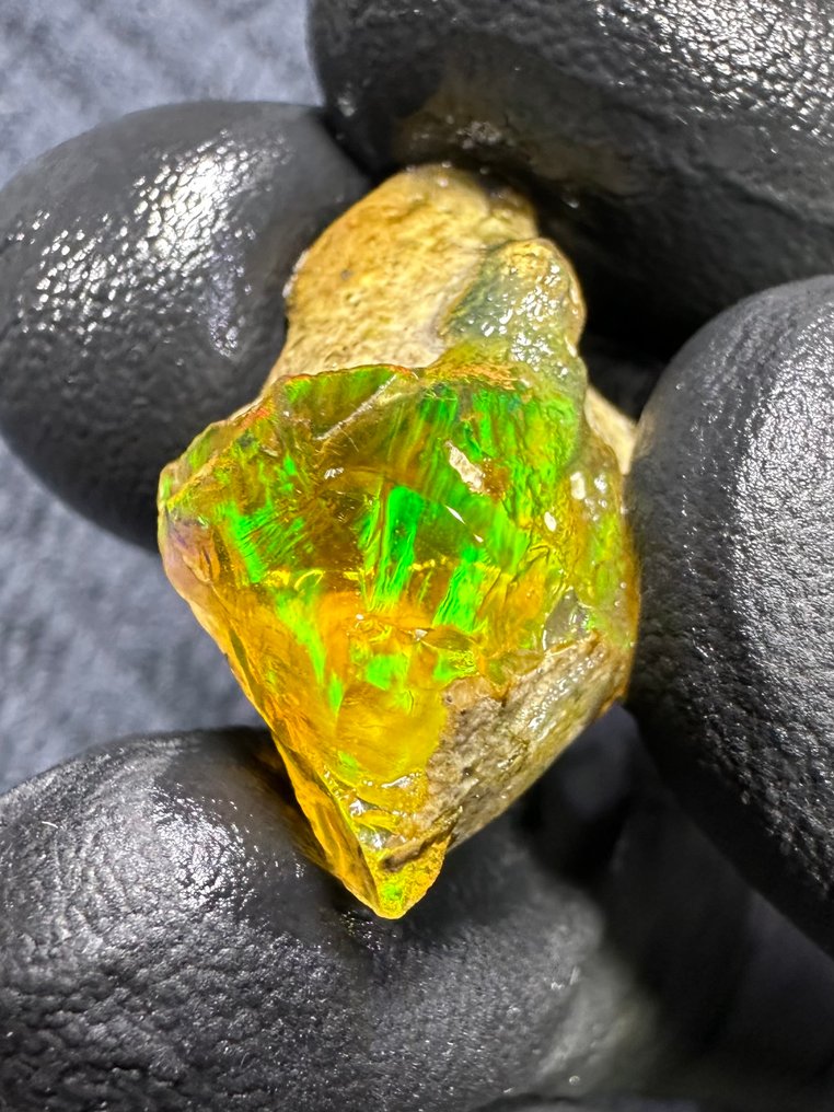 19克拉水晶欧泊 粗糙- 3.8 g #4.3