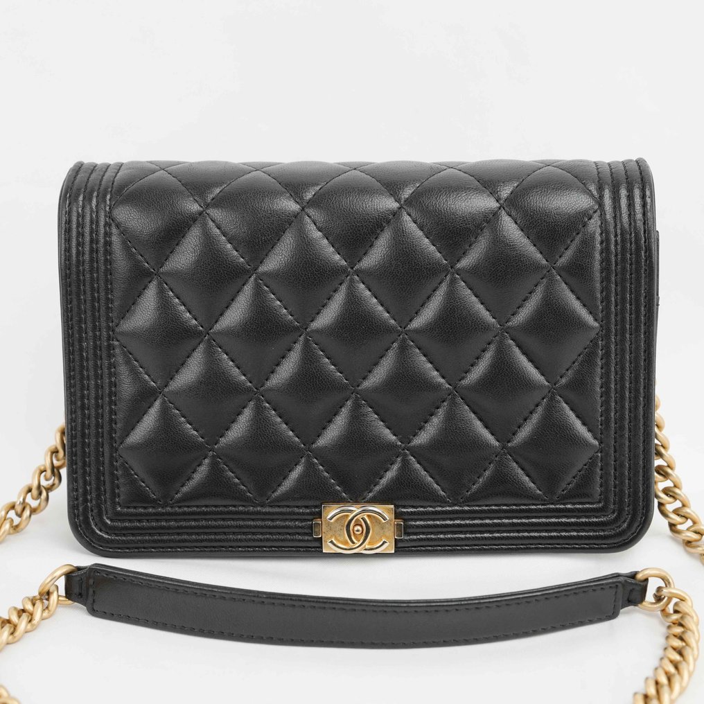Chanel - Chanel Boy Wallet on Chain (WOC) in Black Quilted Lambskin – Gold-Tone Hardware - 挂肩式皮包 #3.2